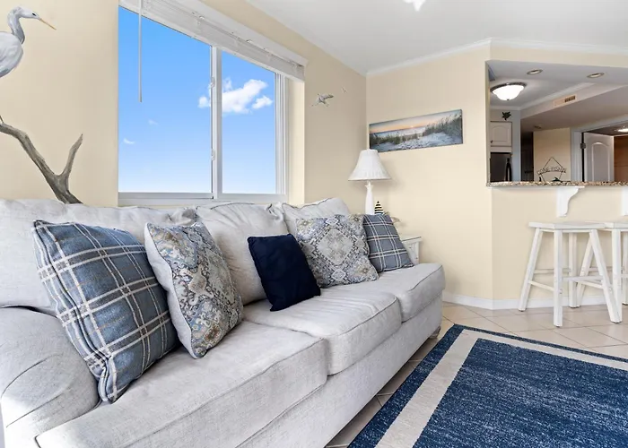 Bayfront 2br Windoor Pool By Convention Center Holiday home